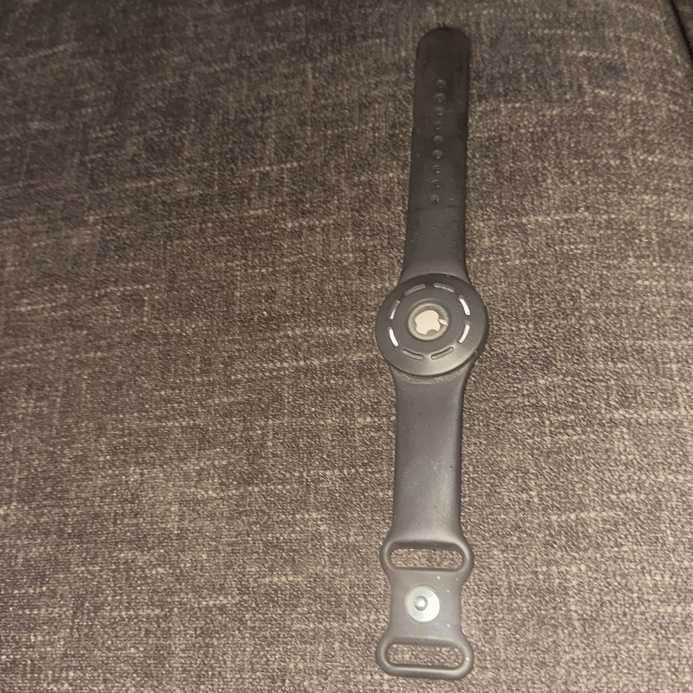 Apple Air Tag & Adjustable Band (Black)